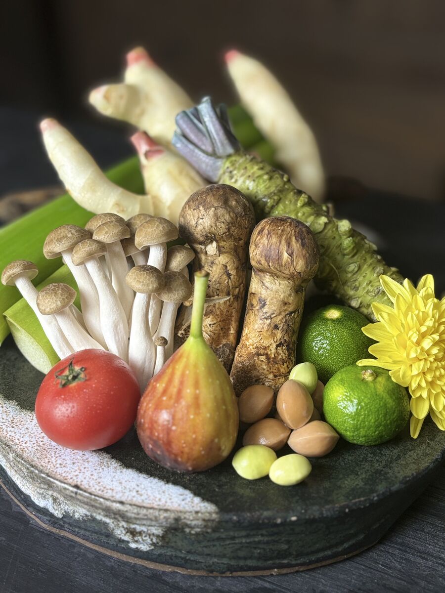 Matsutake course dish
